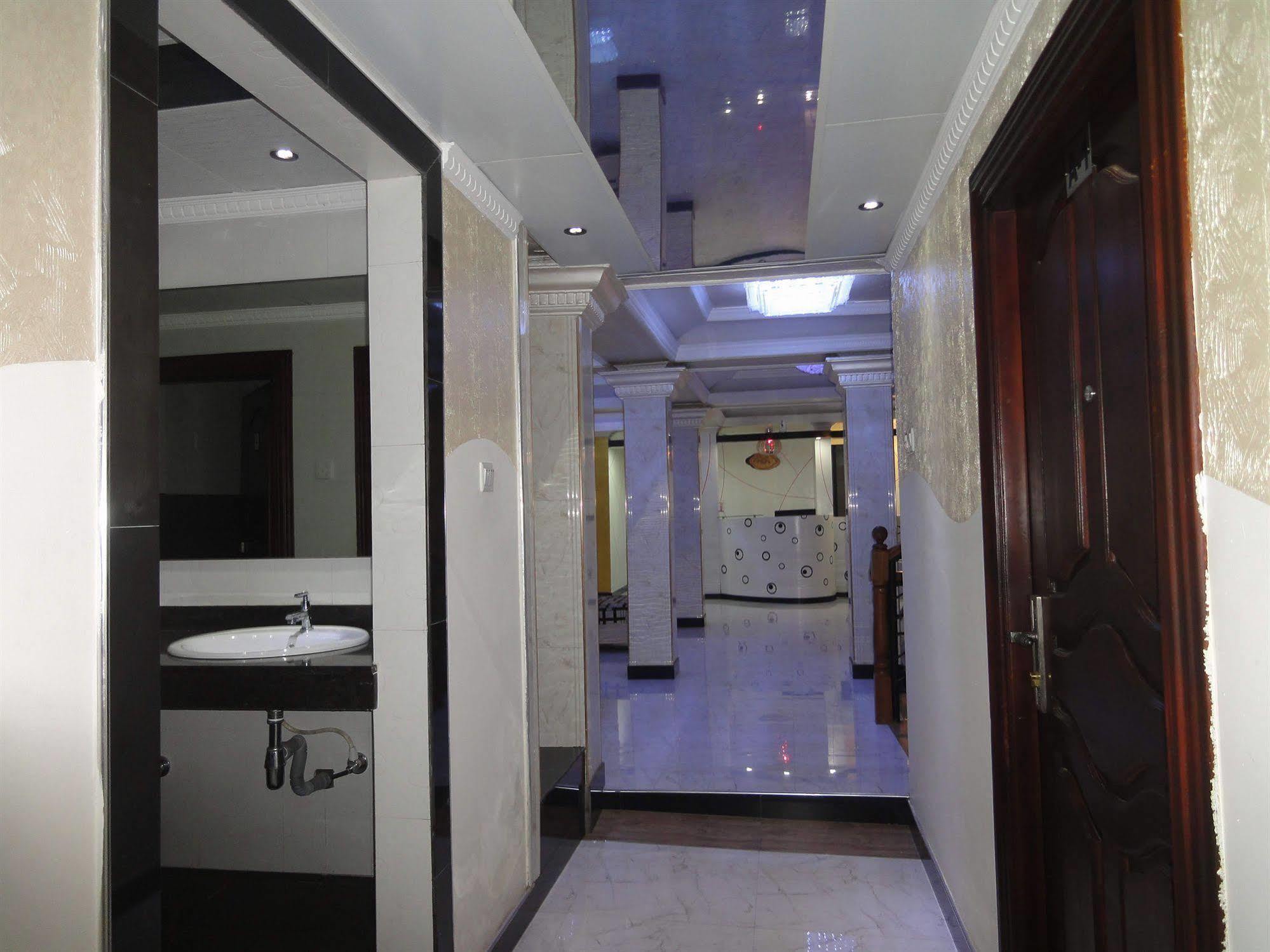 Saasha City Hotel Коломбо Экстерьер фото
