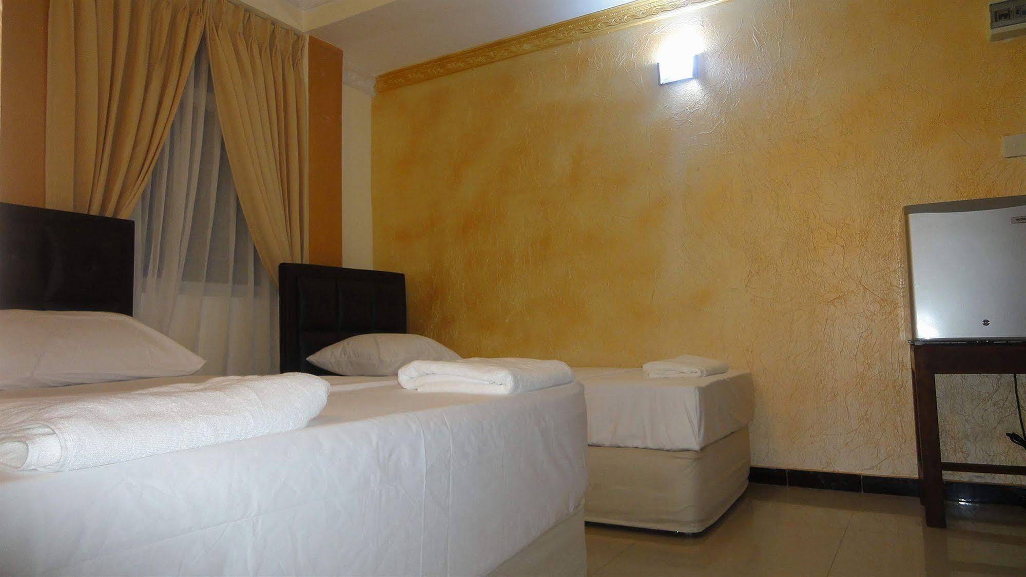 Saasha City Hotel Коломбо Экстерьер фото